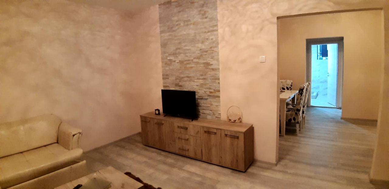 Lux Apartman Čačak المظهر الخارجي الصورة